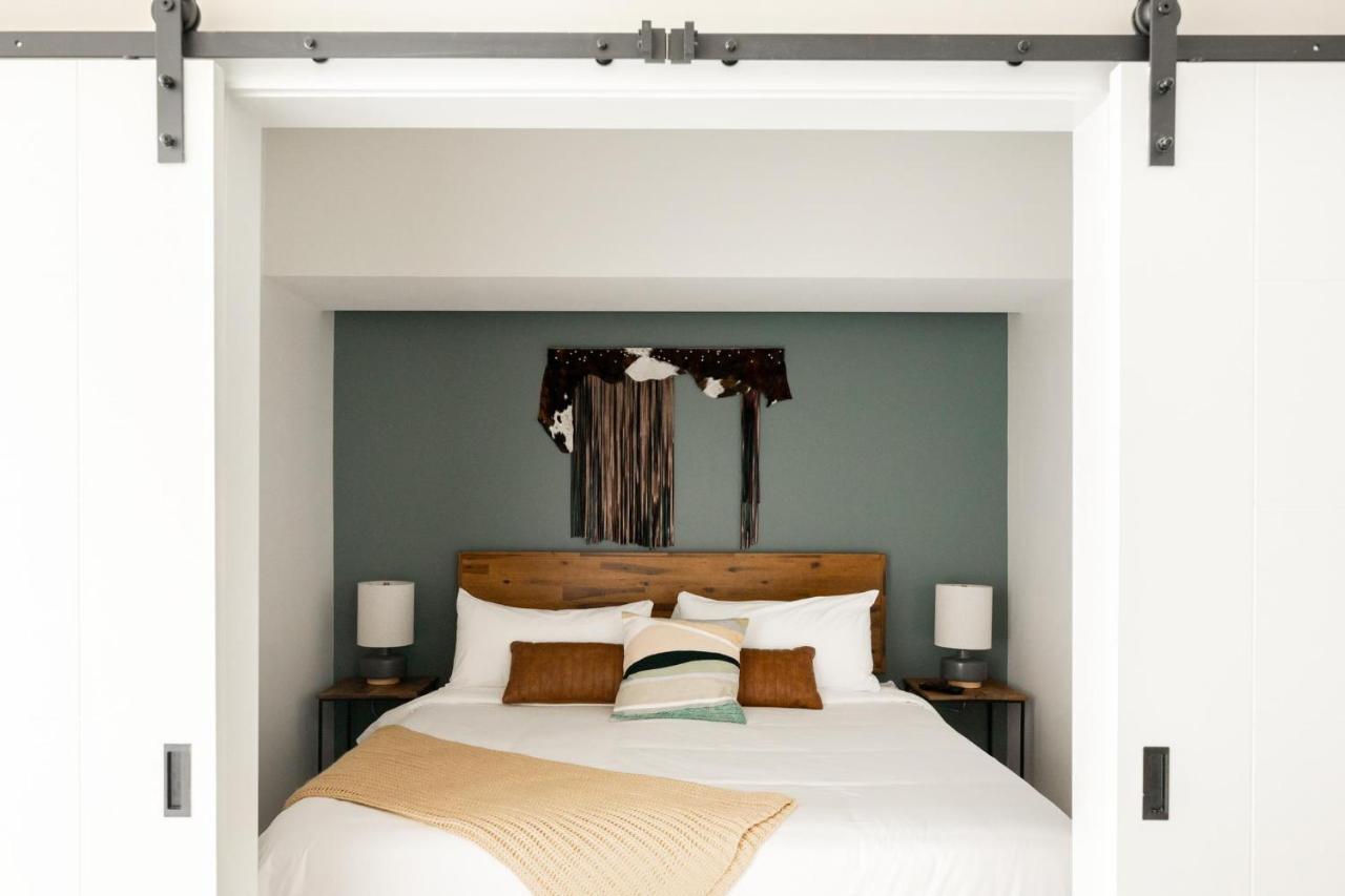 Colorful Western Vibe - Walk Everywhere - Zuni Lofts Денвер Экстерьер фото