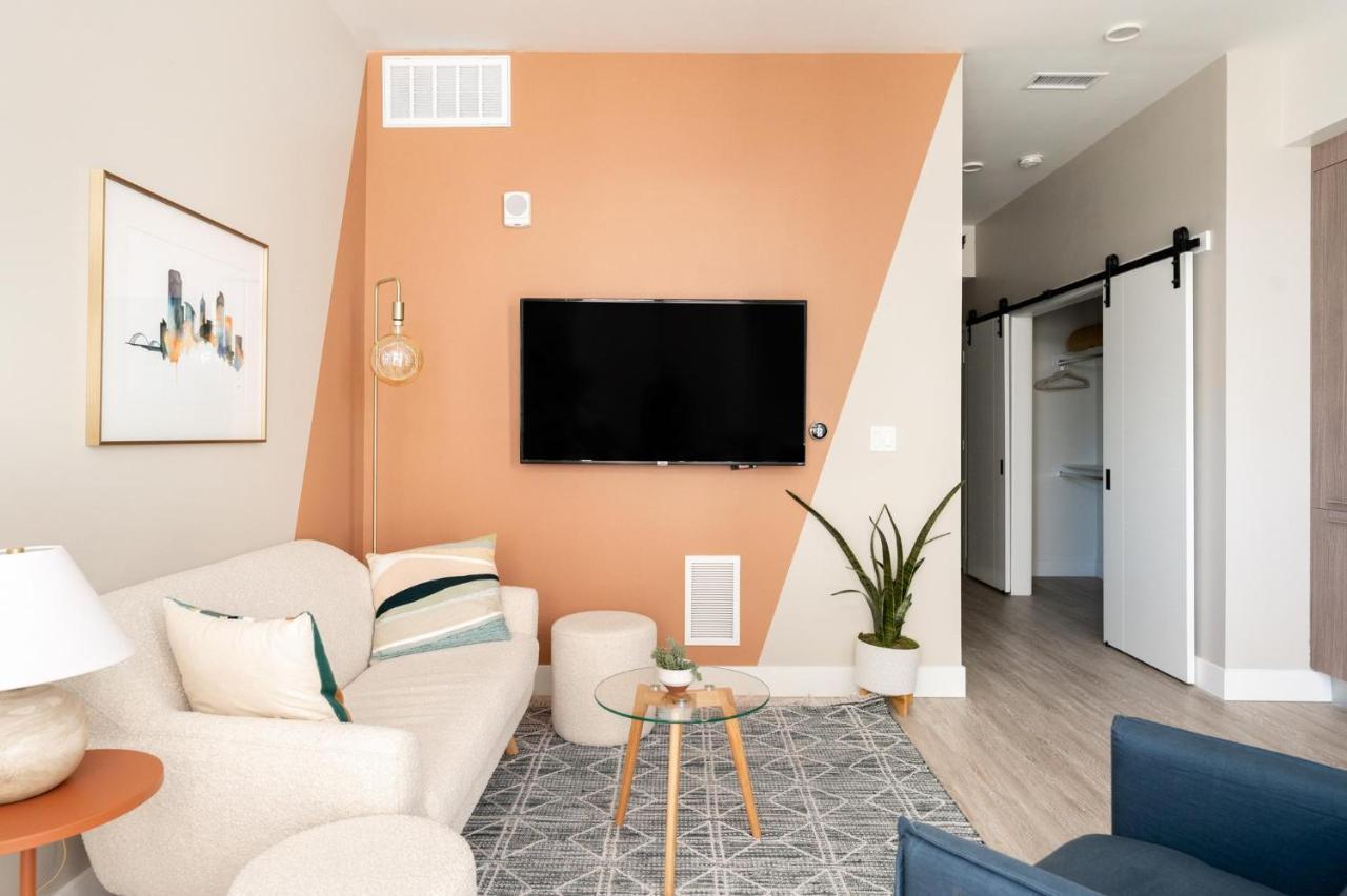 Colorful Western Vibe - Walk Everywhere - Zuni Lofts Денвер Экстерьер фото